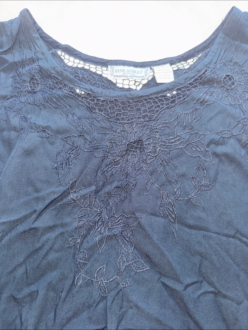 Jane Ashley Black Sleeveless Crochet-Detail Shift Dress